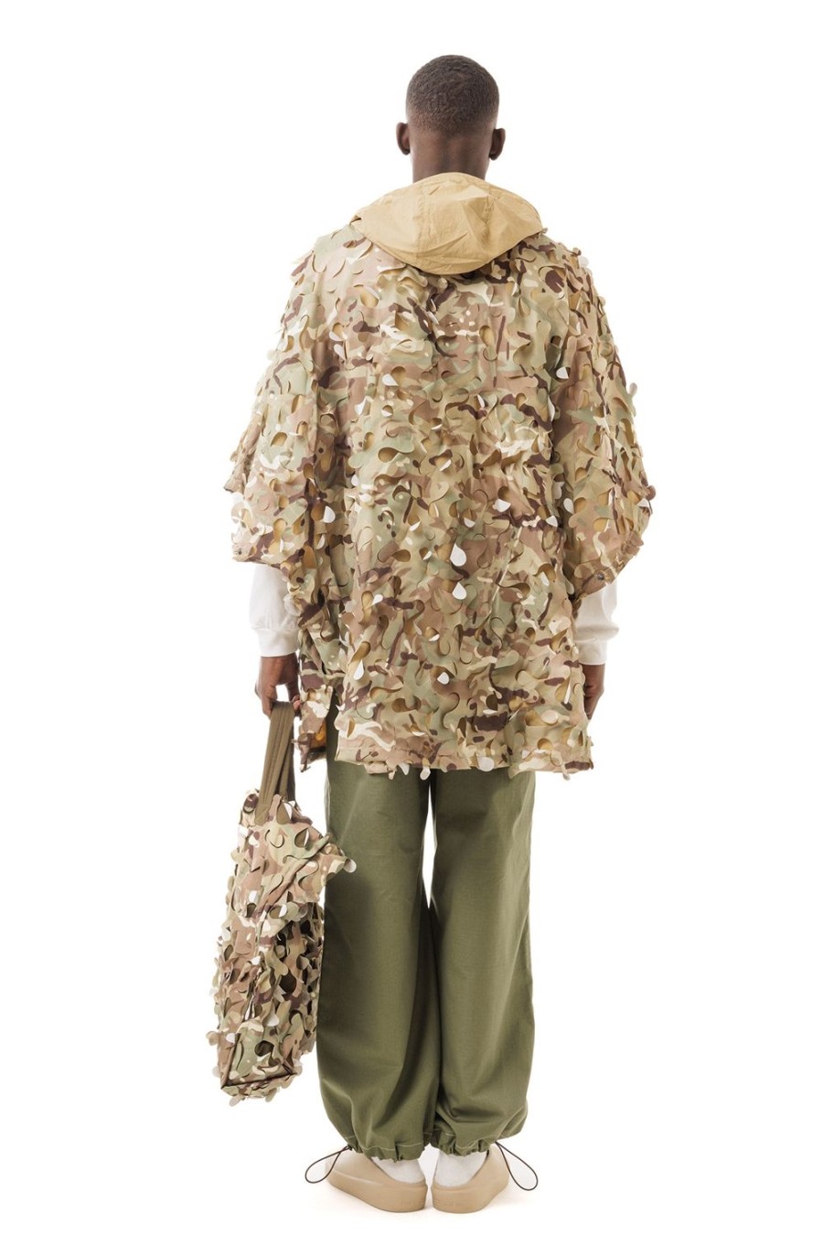 Abbigliamento LC23 | Laserated Nylon Camo Beige Cape Coat